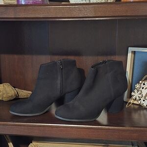 Old Navy Black Ankle Booties